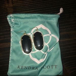 black kendra scott earrings